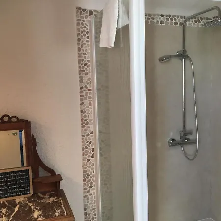 Domaine De Fondain 3*